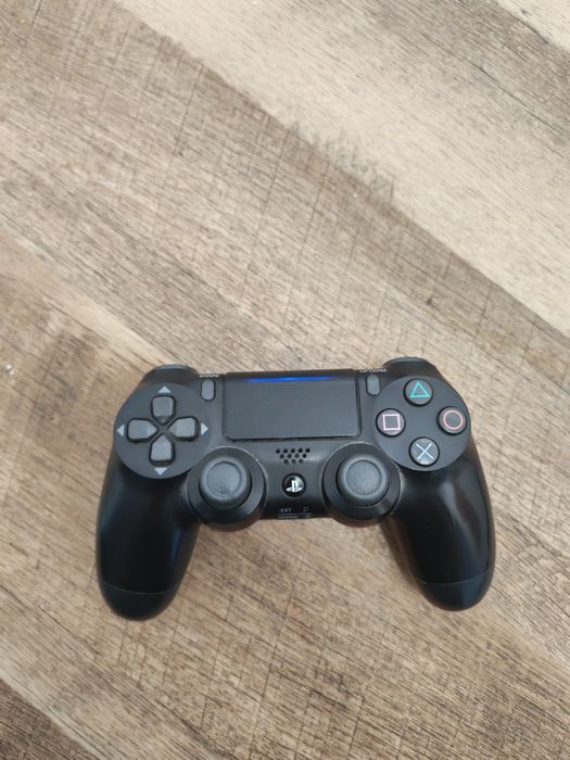 PS 4 pro 1 Tb + Minecraft ps4 edition