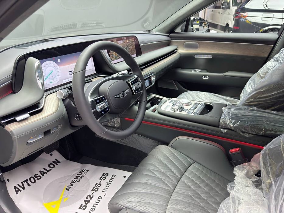 Продается новый Genesis G90