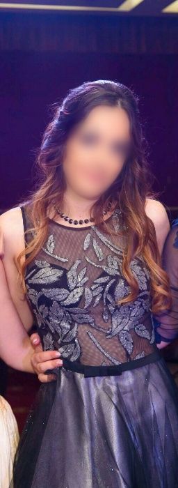 продавам бална рокля