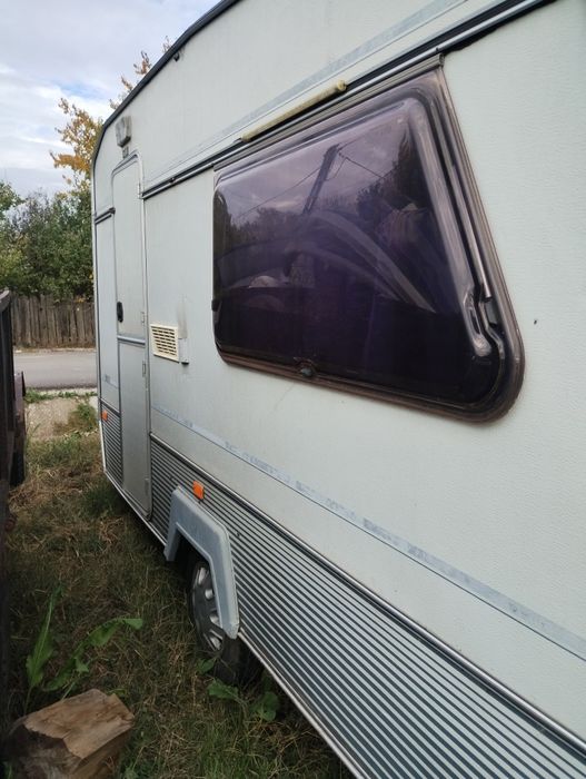 Rulotă camping 3 persoane înscrisă Ro discutabil