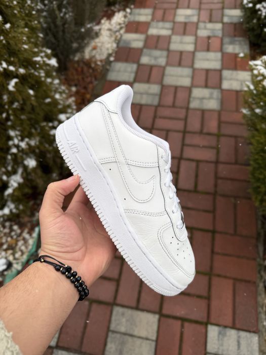 Nike Air Force 1 Low Triple White