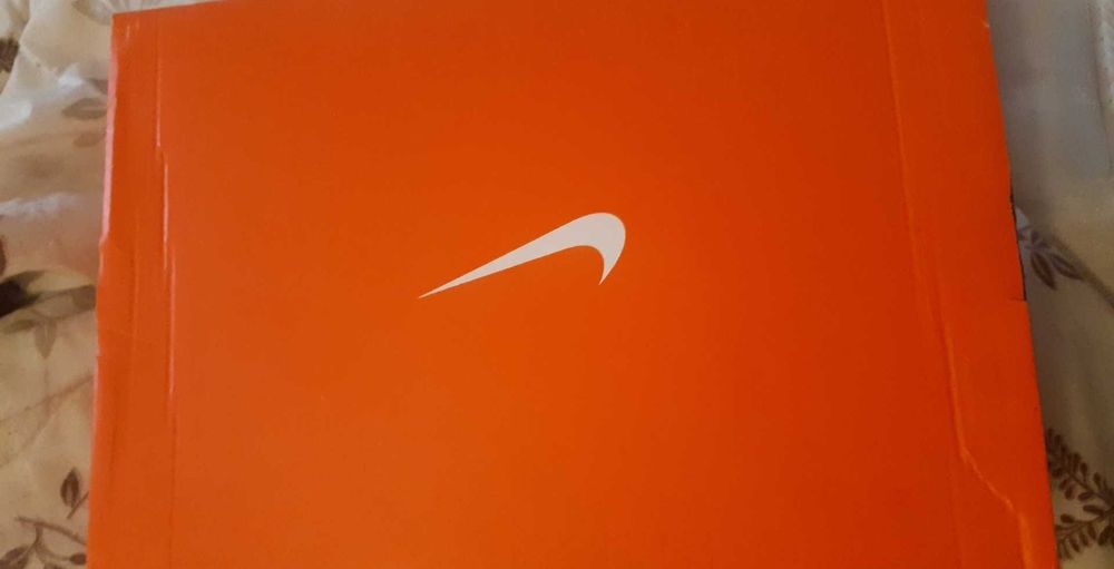 Nike revolution 4 маратонки