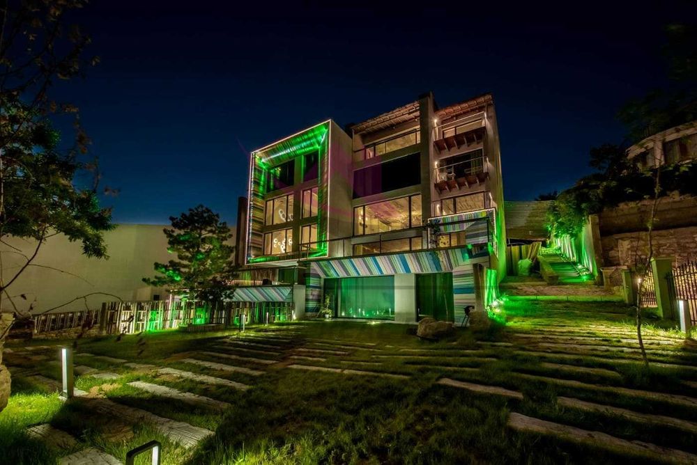 Дава се под наем Четиристаен апартамент в Варна, Бриз - 185 кв.м за 2800 € - Снимка #12