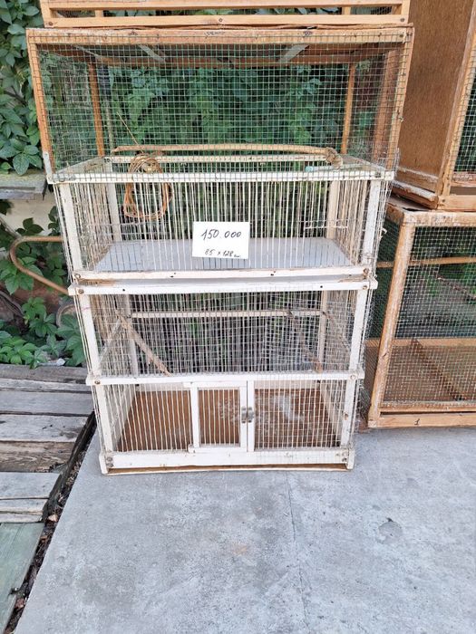 Продаются большие клетки для попугаев