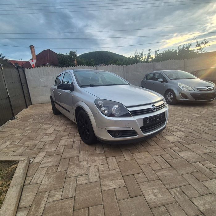 Opel Astra H , benzina ,105 CP , cutie automata , xenon , clima , Germania , 2005