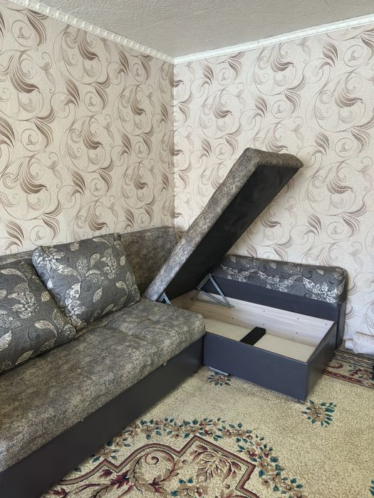 Продам диван с креслом