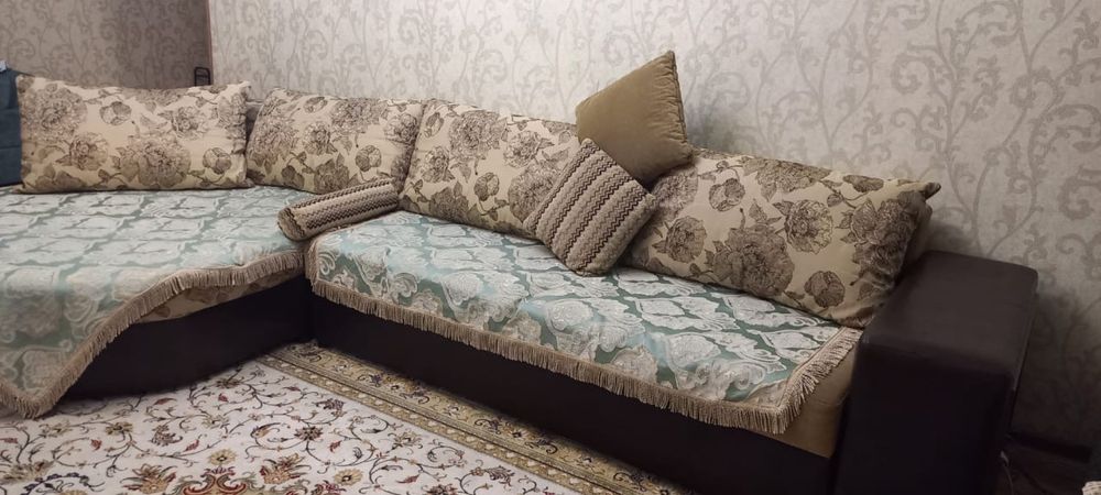 Продам Диван,  в  хорошем состояниий