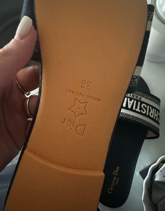 Vand slapi dior