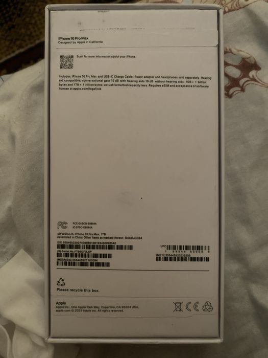 Продам телефон iPhone 16 1 терабайт за 200 000