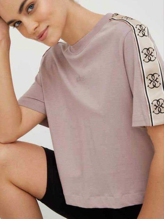 Нов сет Guess пола и блуза Сразмер