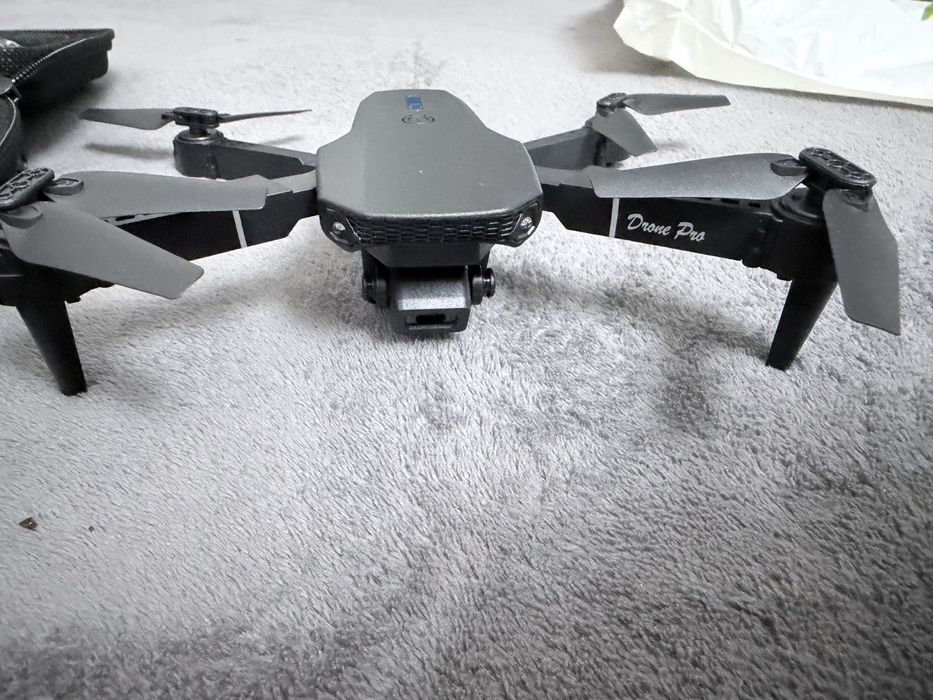 Drona tip jucarie camera video