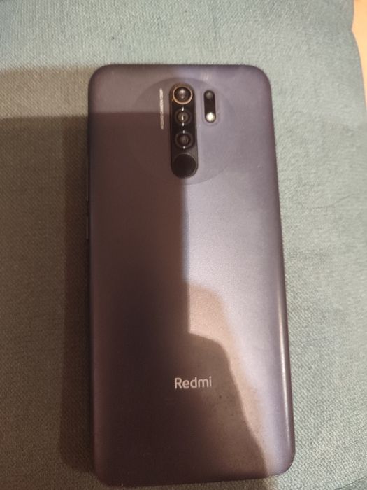 Продается телефон Redmi 9