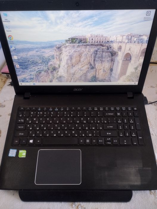 Ноутбук Acer Aspire E5-576G-50GL