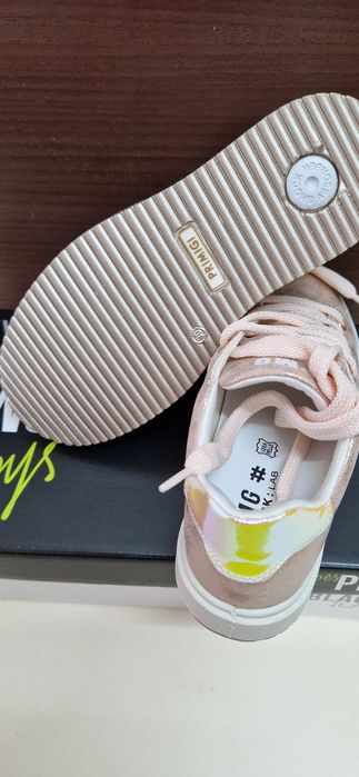 Adidasi noi Primiggi