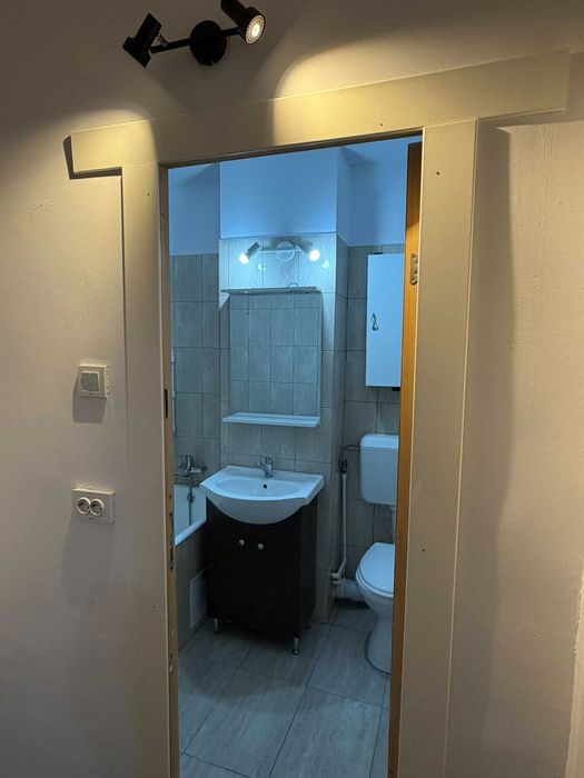 De închiriat - Apartament 2 camere Breaza, zona blocuri Liceul Militar
