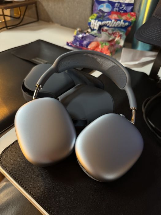 Apple AirPods Max 2