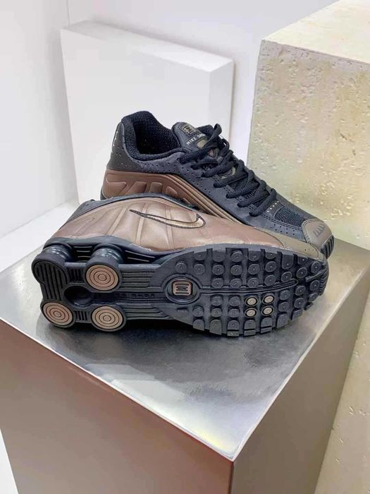 Оригинални мъжки маратонки Nike Air Shox R4