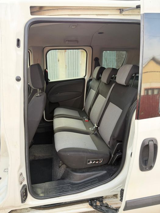 Fiat Doblo   2010