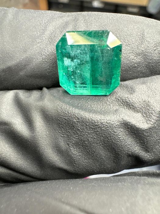 Vand Emerald natural 8.87ct din Zambia cu certificat IGI