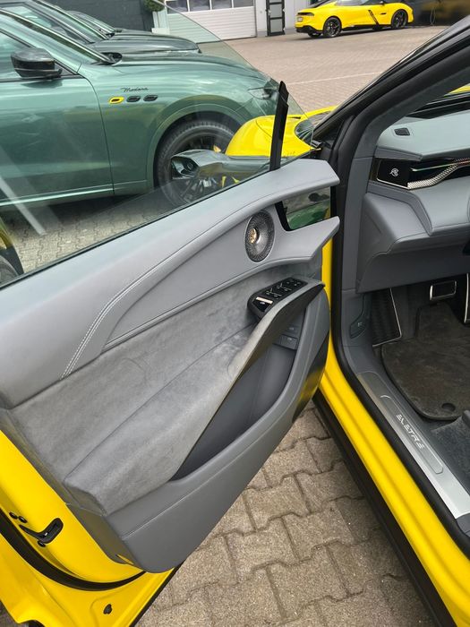 Lotus Eletre S (Panoramic/Massage/Carbon Interior & Exterior)