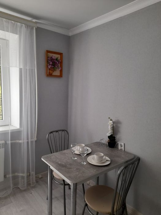 5мкр, клиника Айгерим, ,  дет.тов,