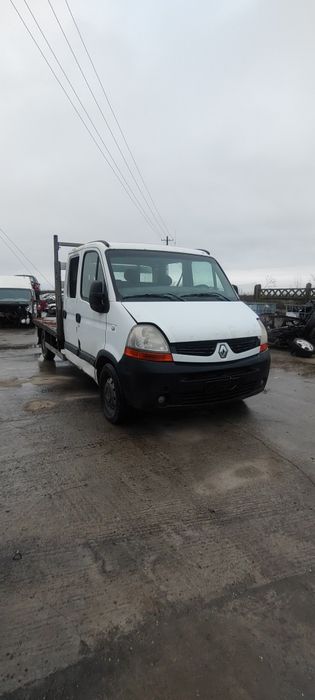 Dezmembrez Renault Master 2.5 diesel
