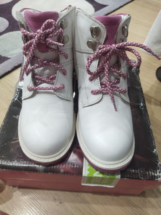 Продам обувь новая рр30