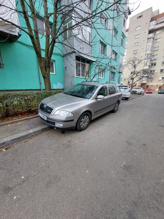 Vând Skoda Octavia