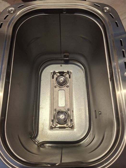 Masina de facut paine Starlight MPD800W