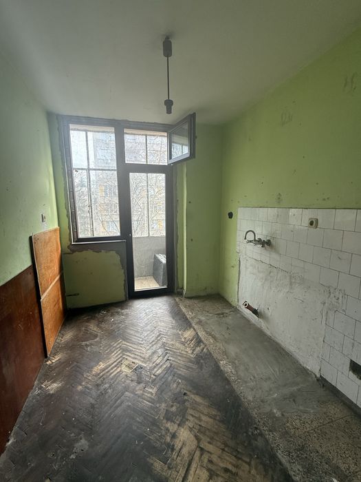 Продава се Двустаен апартамент в Казанлък - 64 кв.м за 1195 €/кв.м - Снимка #2