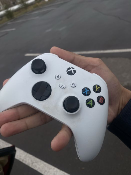 Xbox Series S 512GB + 2 геймпада | 10/10 |