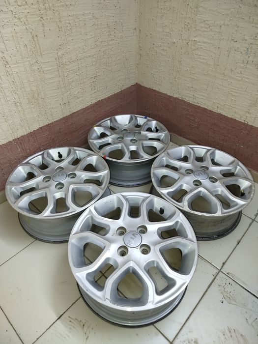 195/50/15 с дисками 4:100 Р15 обмен