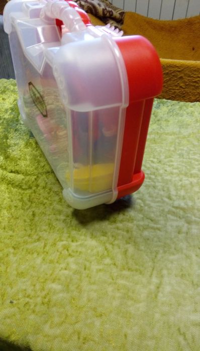 Играчки в кутия за ”чичо доктор” - медицински принадлежности