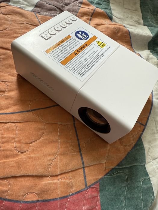 продаю мини проектор