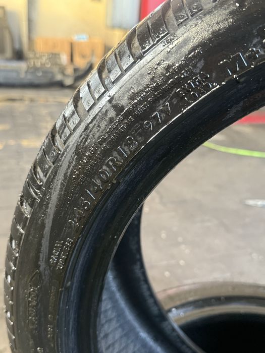2 bucati anvelope 245/40r 18