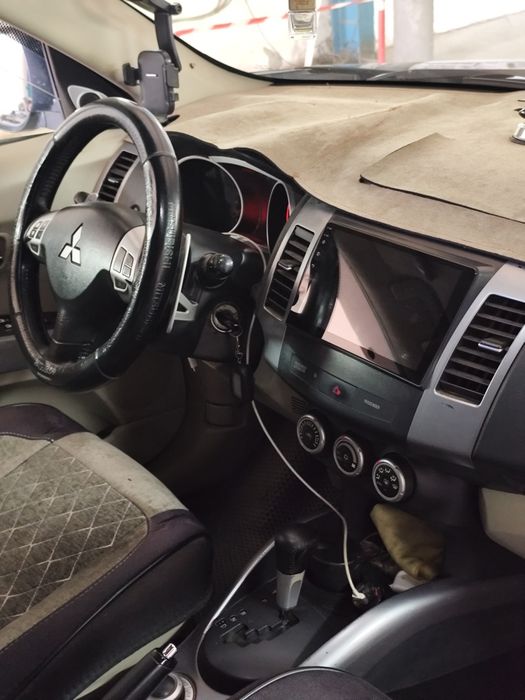 Продается мицубиси аутлендер хл 2  2008г,автомат