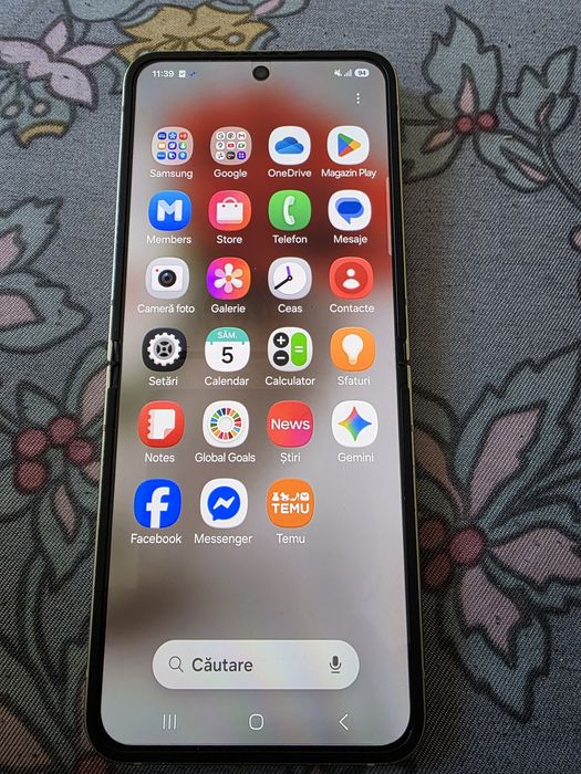 Vănd telefon Samsung Flip Z6
