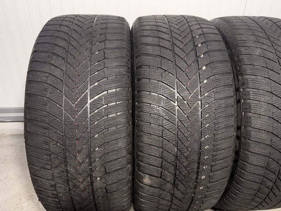 255/50/19 зимни гуми BRIDGESTONE BLIZZAK LM005