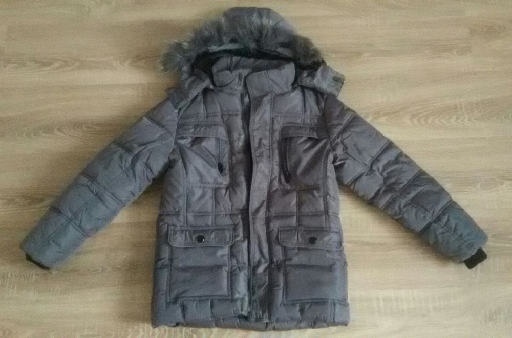 Продам зимнюю детскую куртку