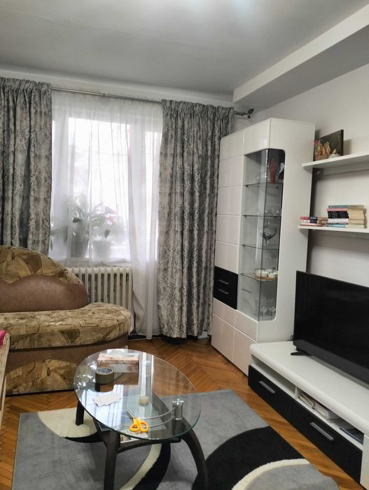 Apartament de vânzare Zona Lama cu loc parcare