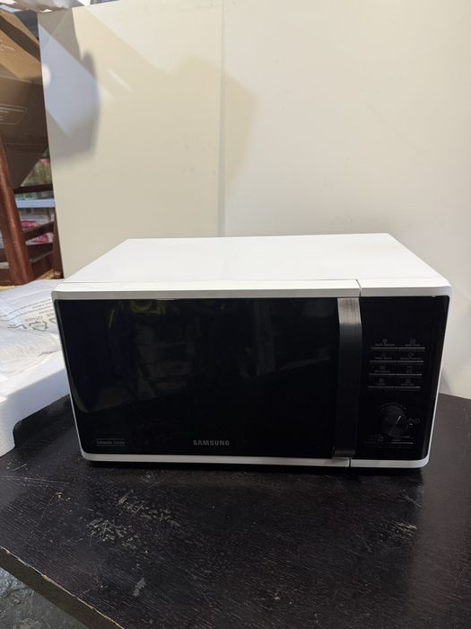 Микровълнова фурна SAMSUNG MG23K3515AW/OL