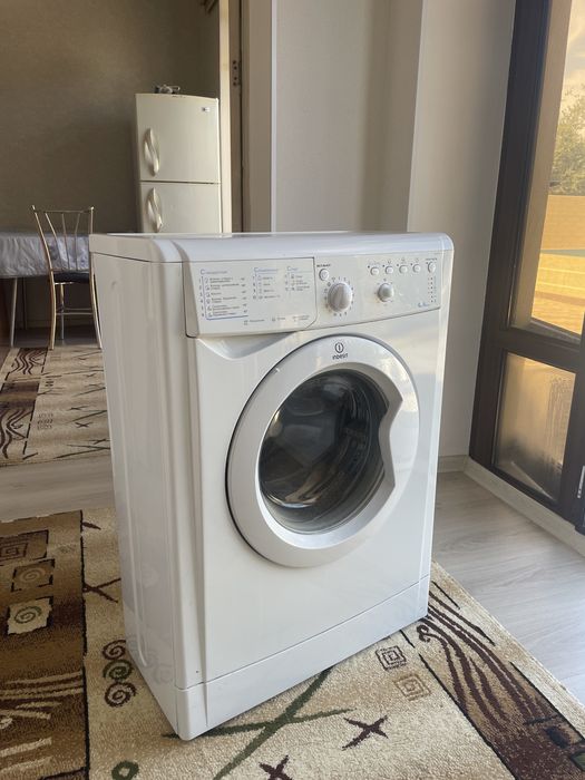 Стиральная машина Indesit