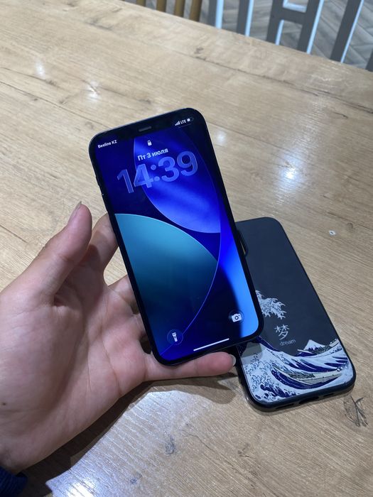 iPhone 12 ; 128gb