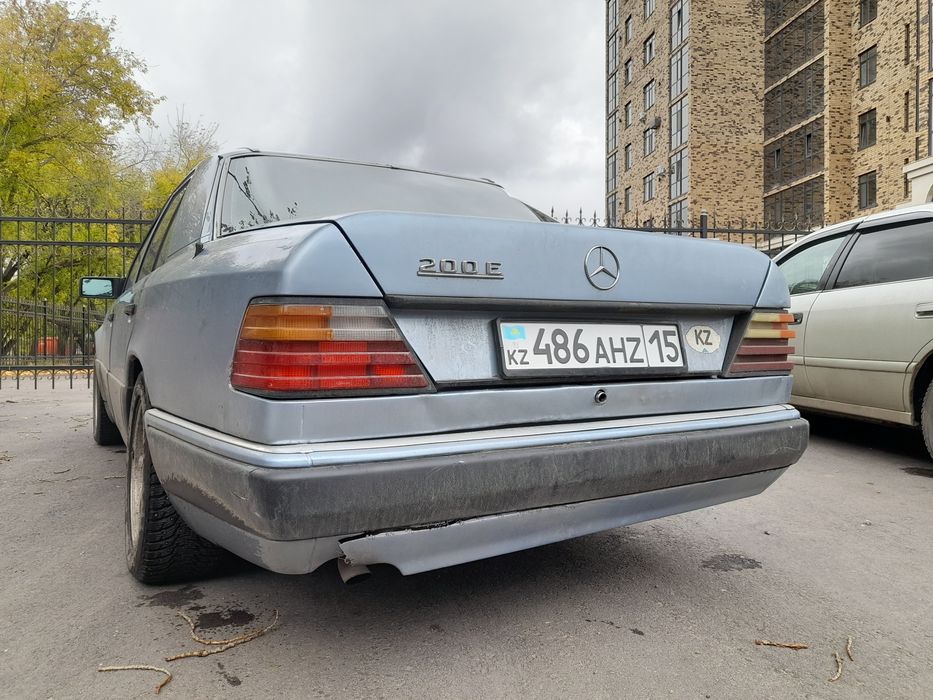 Продам мерседес 124