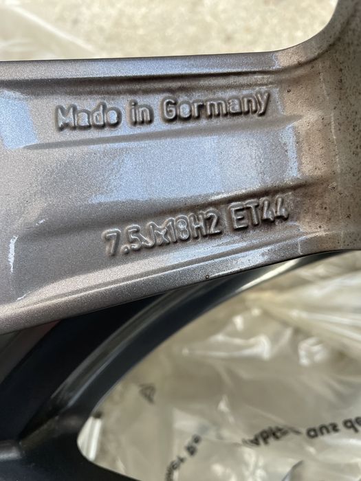 Оригинални джанти за мерцедес амг w205 18 цола в перфектно състояние