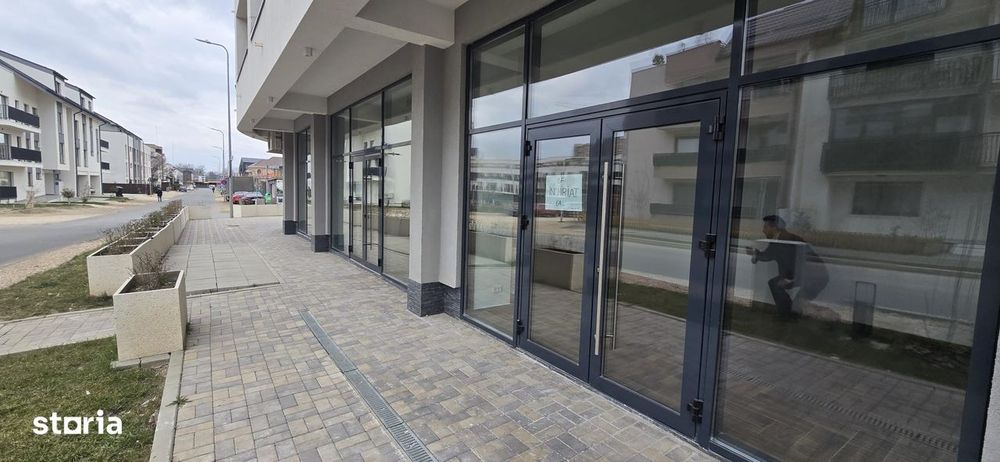 Spațiu comercial 64 mp, str.Liviu Rebreanu 18, zona Coresi