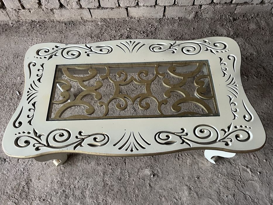 Журнальный столик б/у