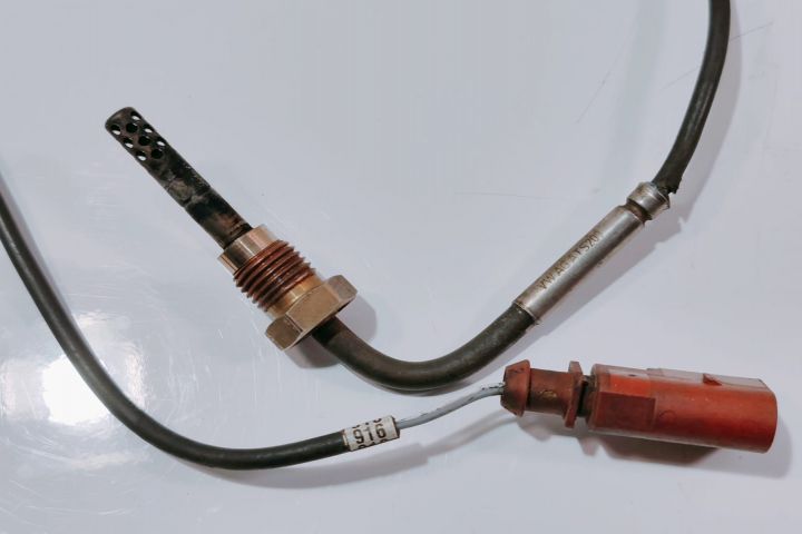 Senzor temperatura gaze  VWAGATS200HE1EPIQBG / 04L906088AE Audi A3 8V