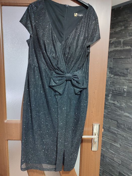 Rochie ,purtata o singura data ,mărimea 46