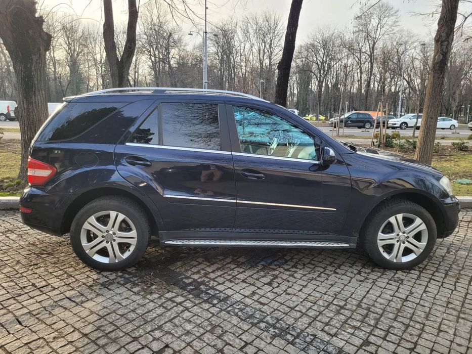 Mercedes-Benz ML Al 2lea proprietar (din 2018). Vandut-a de noua de Autoklass in 2010